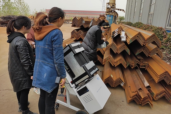 便携式直读光谱仪的现场检测