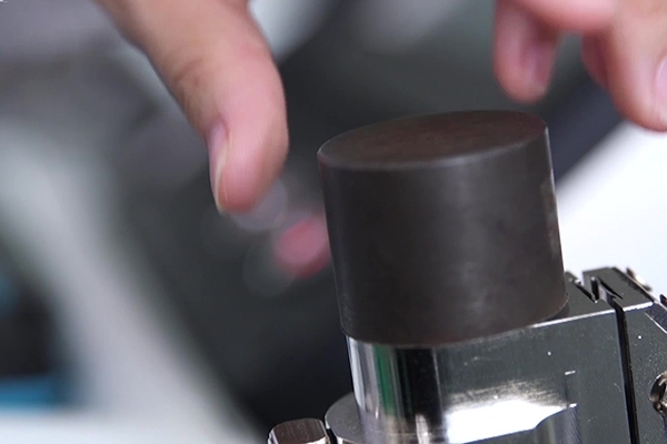 JIANGNAN.COM江南仪器 直读光谱仪检测